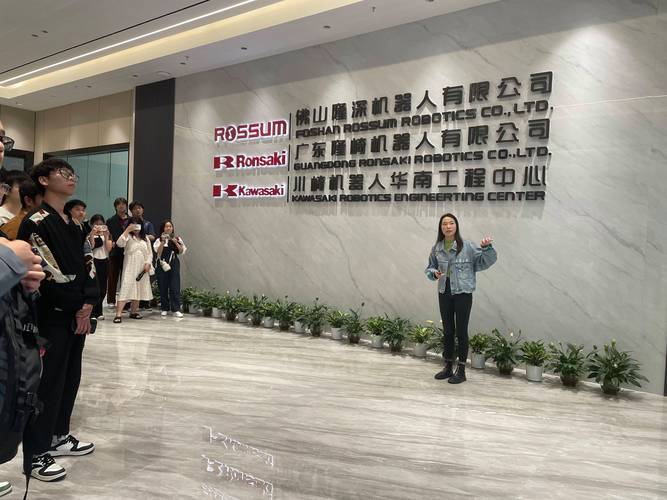 公司以工业机器人系统集成服务,机器人本体研发销售及氢燃料电池设备